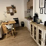 1 Zimmer Wohnung mit der Terrasse in der Innenstadt